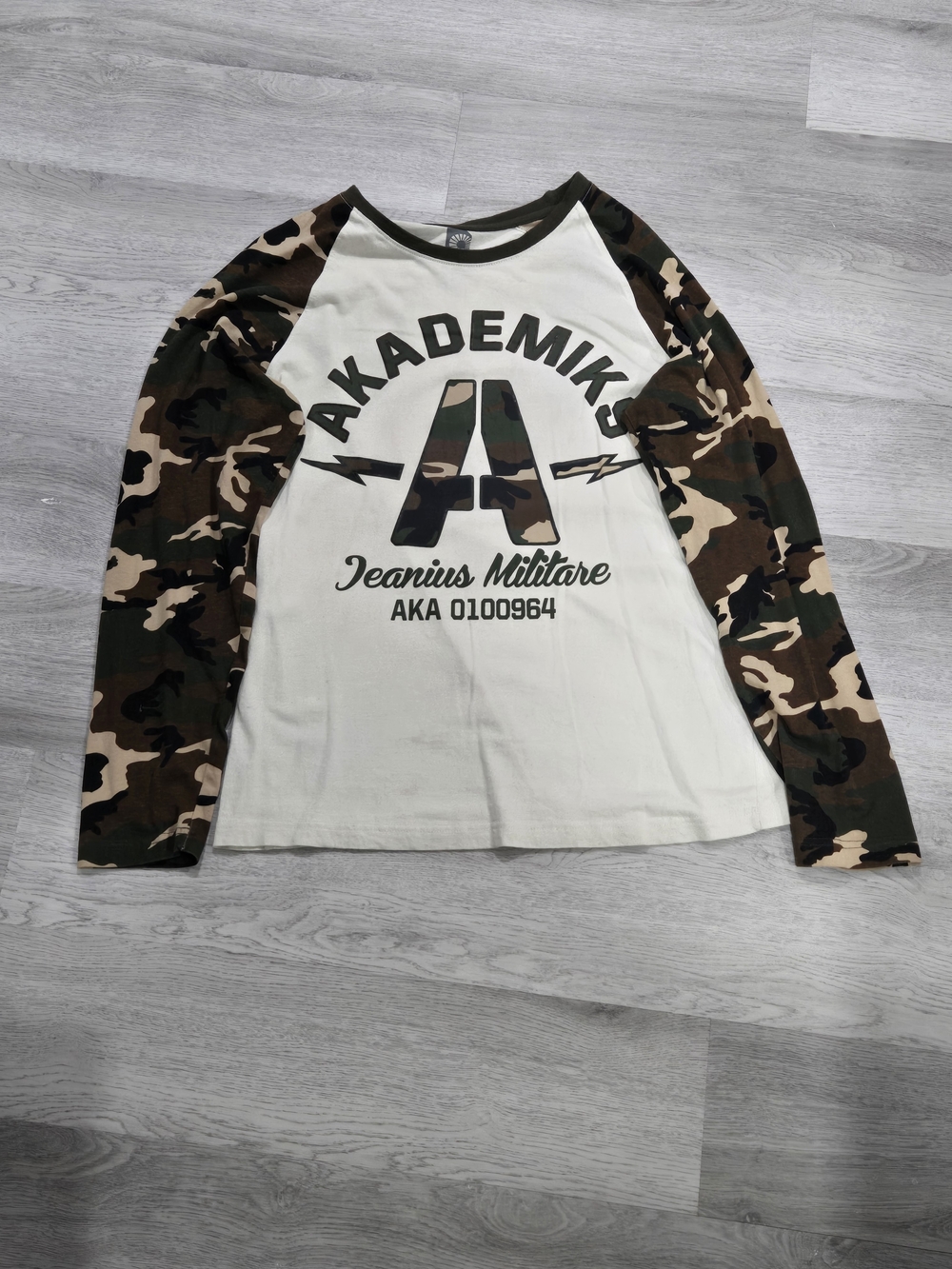 Akademiks White Raglan Long Sleeve Tee with Green & Brown Camo Sleeves